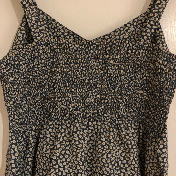 Forever 21 Floral Tank - Picture 4 of 6